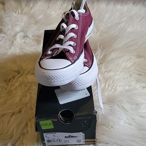 Burgundy all star Converse
